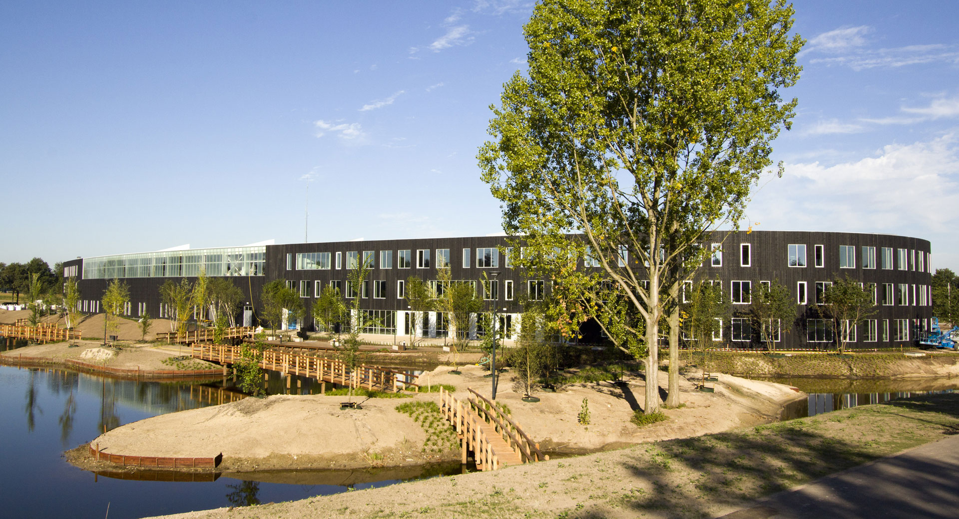 03 cs2 architecten venco campus breeam luchtdicht kantoor bedrijfspand houten gevelbekleding pv panelen